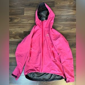 Arc’teryx pink womens gortex rain jacket